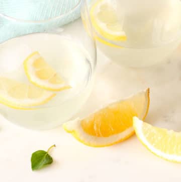 Mint Lemonade - The Most Refreshing Drink Ever - there is absolutely nothing more refreshing on a hot summer day than this easy to make, cheap mint lemonade. Only 5 minutes of active time!