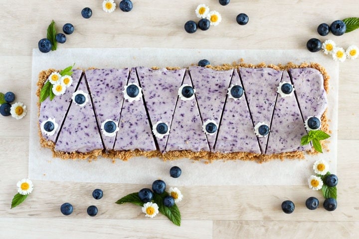 No bake blueberry cheesecake, ready to serve